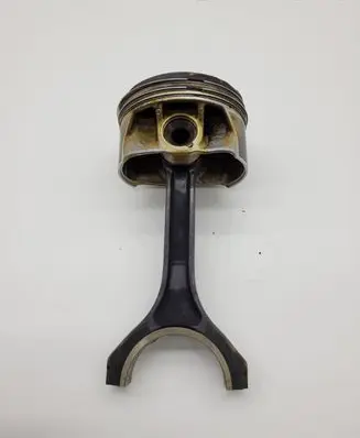 Mercedes-Benz C W205 Piston with connecting rod