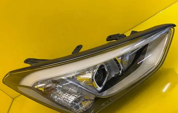 Hyundai Santa Fe Headlight/headlamp AYR4X