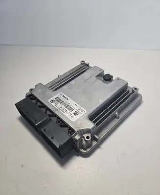 BMW 5 F10 F11 Engine ECU kit and lock set 8573773