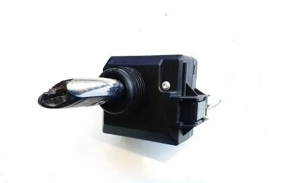 Mercedes-Benz C AMG W204 Ignition lock A2045450908 33003205