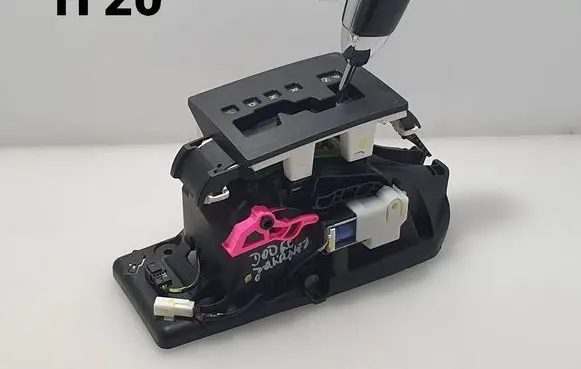 Dodge Journey Gear shifter/selector 04766443AB 810510921 15500100200