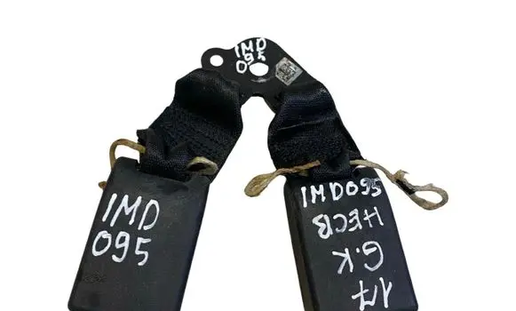 Opel Insignia B Middle seatbelt buckle (rear) 39112684