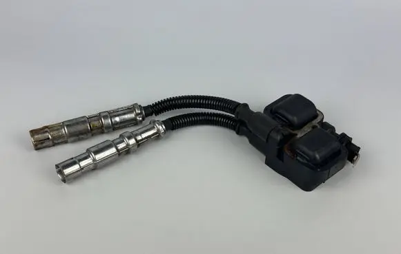 Mercedes-Benz A W169 High voltage ignition coil A0001587803 0221503035 04T104