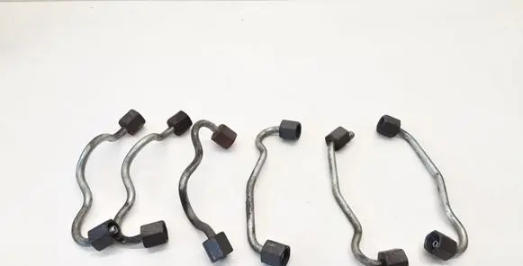 BMW 5 E60 E61 Fuel injector supply line/pipe 