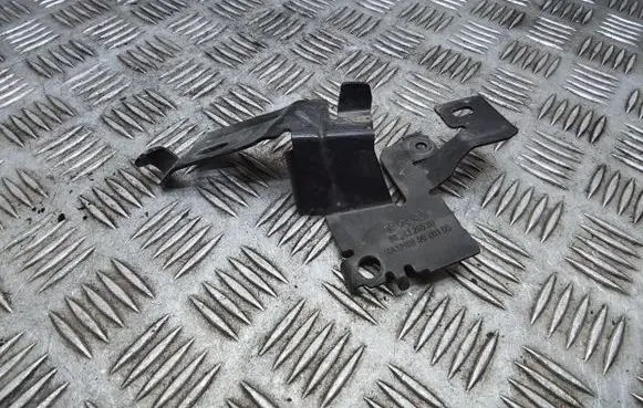 Peugeot Traveller Other engine bay part 9824126580