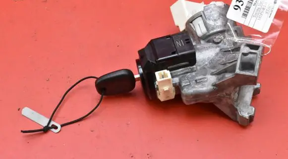 Toyota Yaris Ignition lock 45020-0D04