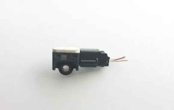Ford Focus Airbag deployment crash/impact sensor 8M5T14B342AC C83HA 8M5T14B342