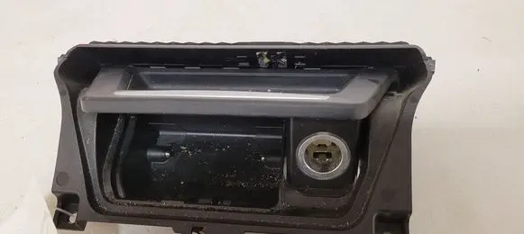 BMW 5 F10 F11 Ashtray (front) 917155810