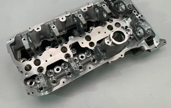 BMW M5 F90 Engine head 7852462