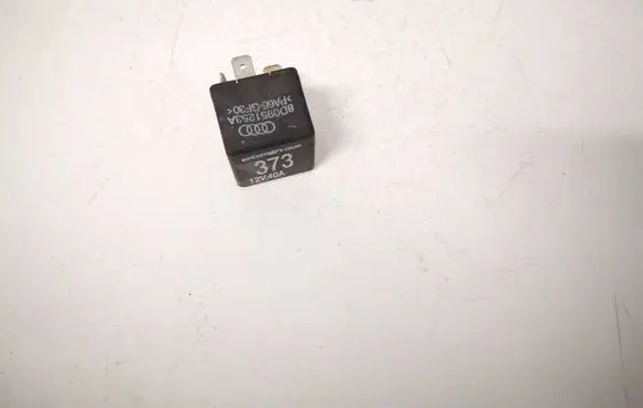 Volkswagen PASSAT B5 Other relay 8D0951253A