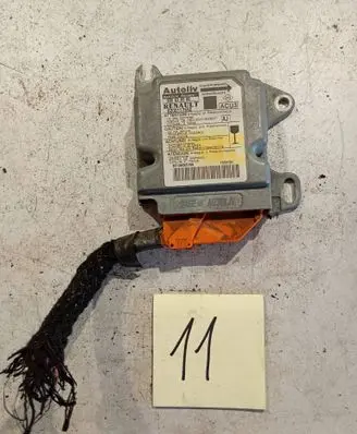 Renault Scenic I Airbag control unit/module 8200117652
