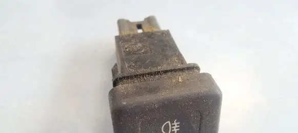 Nissan Almera Fog light switch 