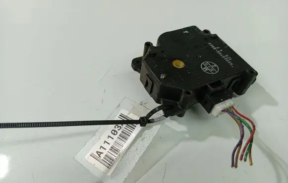 Mitsubishi Colt Air flap motor/actuator AE0637008860