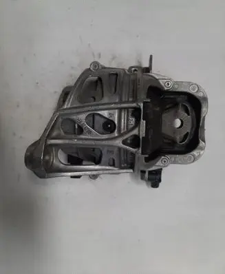Audi A8 S8 D5 Engine mount bracket 4M0199255R