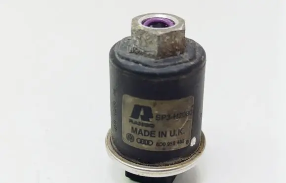 Audi A4 S4 B5 8D Air conditioning (A/C) pressure sensor 8D0959482
