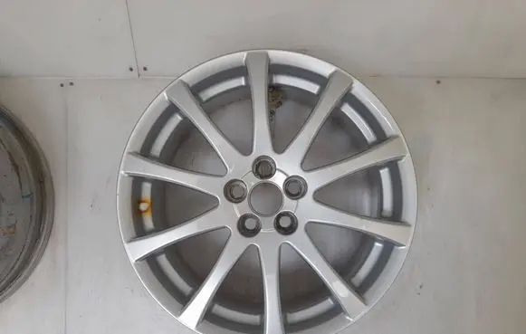 Toyota Avensis T270 R17 alloy rim PZ458-T0671-Z