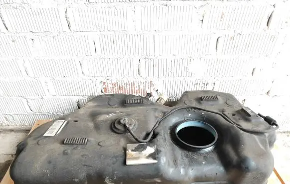 Mazda 2 Fuel tank D6514100 DF7142100 DF7842100