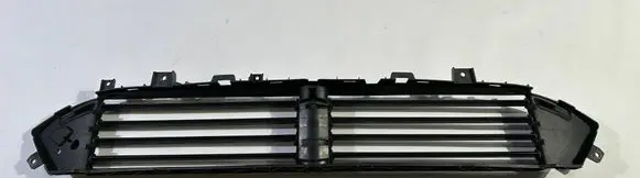 Chrysler Pacifica Intercooler air guide/duct channel 68423754AC