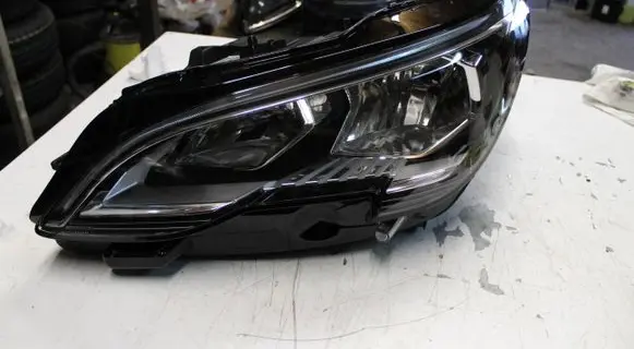 Peugeot 3008 II Headlight/headlamp 1616878180