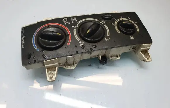 Renault Megane I Climate control unit