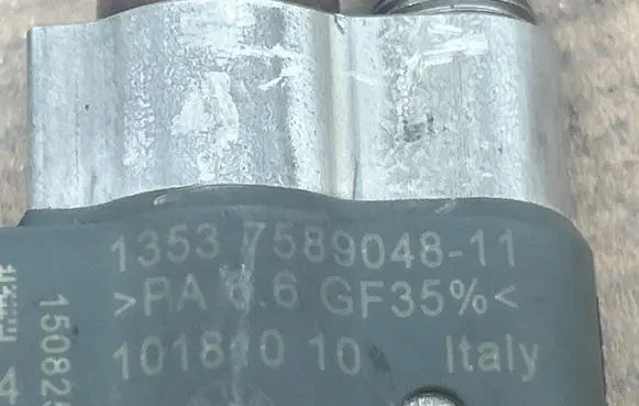 BMW 1 F20 F21 Fuel injector 758904811 10181010