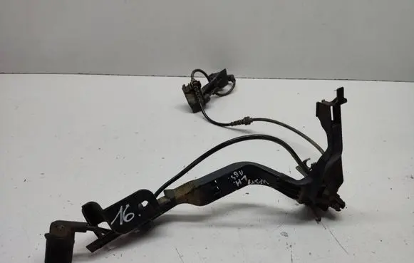 Mercedes-Benz E W213 Front ABS sensor wiring A2135403705 A2135462180 A2135405800