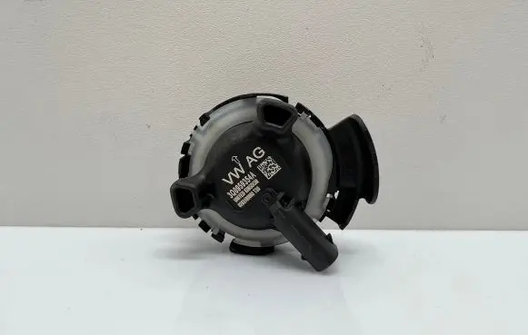 Volkswagen PASSAT B8 Airbag deployment crash/impact sensor 3Q0959354A 0203166000 0203166008