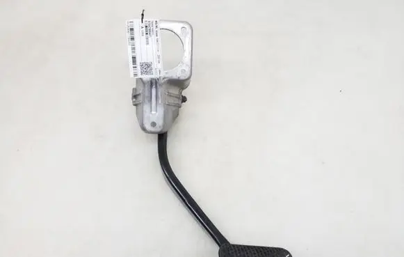 Mercedes-Benz ML W164 Brake pedal A1642900401
