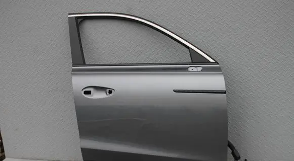 MG HS Front door DRZWIPRAWEMGHSII