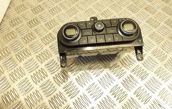 Nissan Qashqai Climate control unit 27500JD45D