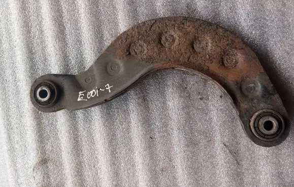 Volvo V40 Rear control arm 31406582