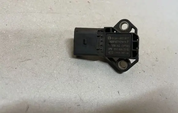 Audi A6 S6 C7 4G Air pressure sensor 038906051B