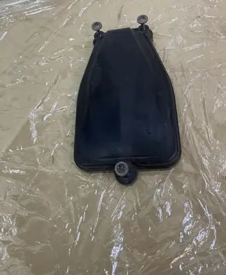 Porsche Panamera (970) Fuse box cover 97061044300 E2282