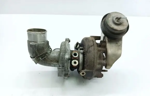 Toyota Avensis T270 Turbo 1304200123 172010R060