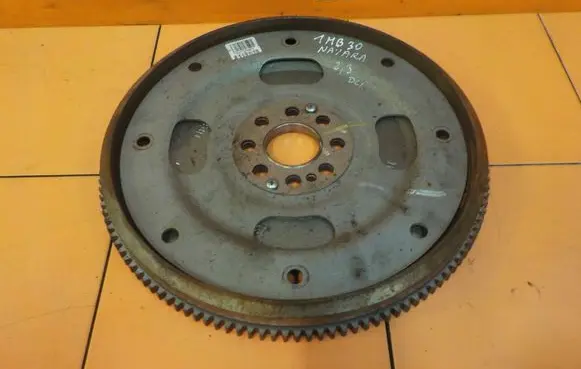 Nissan Navara D23 Flywheel AUT 1MB30 123112496R