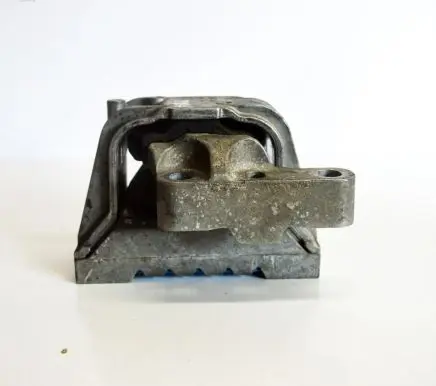 Volkswagen PASSAT B6 Engine mount bracket 1K0199262P