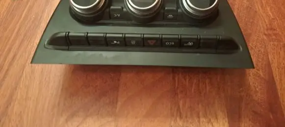 Dacia Duster II Climate control unit 275104033R