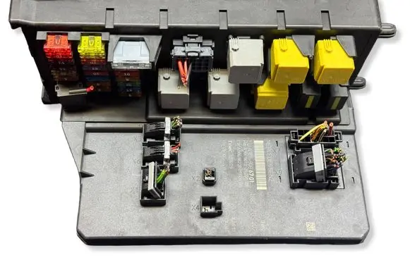 Mercedes-Benz Sprinter W906 SAM control unit A9069006701 A9069022001 A9069013100