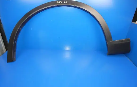 BMW X3 F25 Front arch trim 7210081