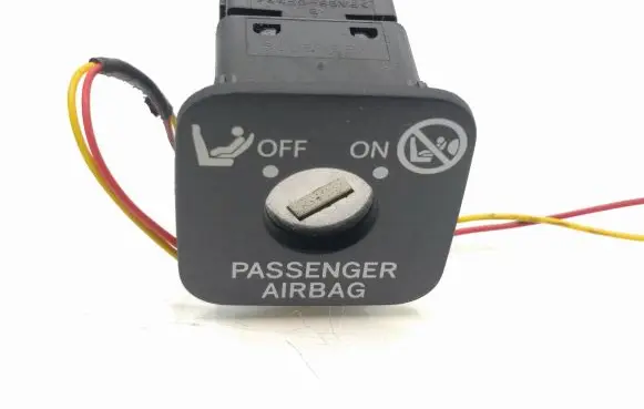 Toyota RAV 4 (XA30) Passenger airbag on/off switch 1682D79