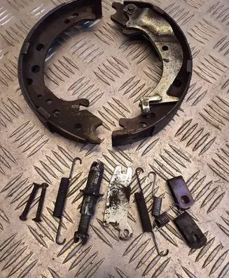 Honda CR-V Handbrake/parking brake pads 