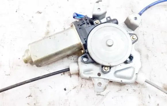 Nissan Almera N16 Front door window regulator motor 807314m700