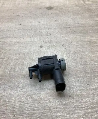 Audi A4 S4 B7 8E 8H Turbo solenoid valve 1K0906283A
