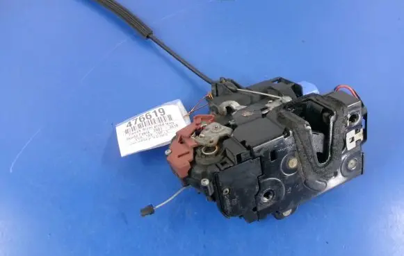 Skoda Fabia Mk2 (5J) Front door lock 3B1837015AR