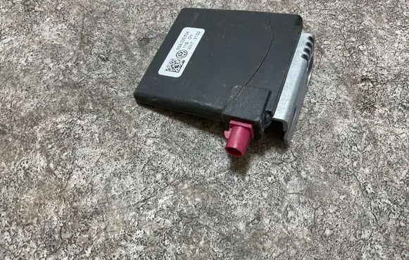Volkswagen ID.3 Aerial antenna amplifier 3G9035534