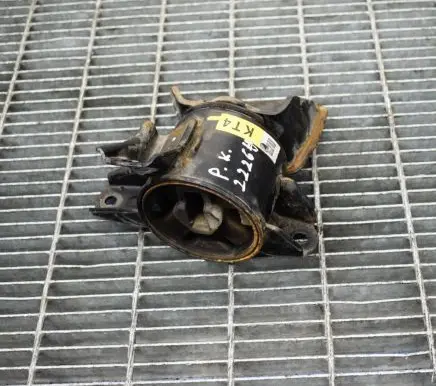 KIA Sportage Engine mount bracket A3D01C