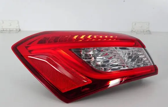 Maserati Ghibli Rear/tail lights 06700084820