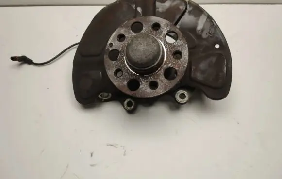 Mercedes-Benz E W212 Front wheel hub A2123322301