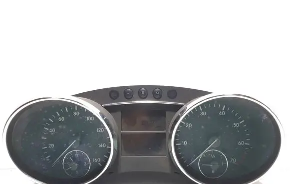 Mercedes-Benz R W251 Speedometer (instrument cluster) A2515409747