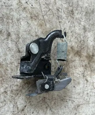 Nissan Maxima A35 Tailgate/trunk/boot lock/catch/latch